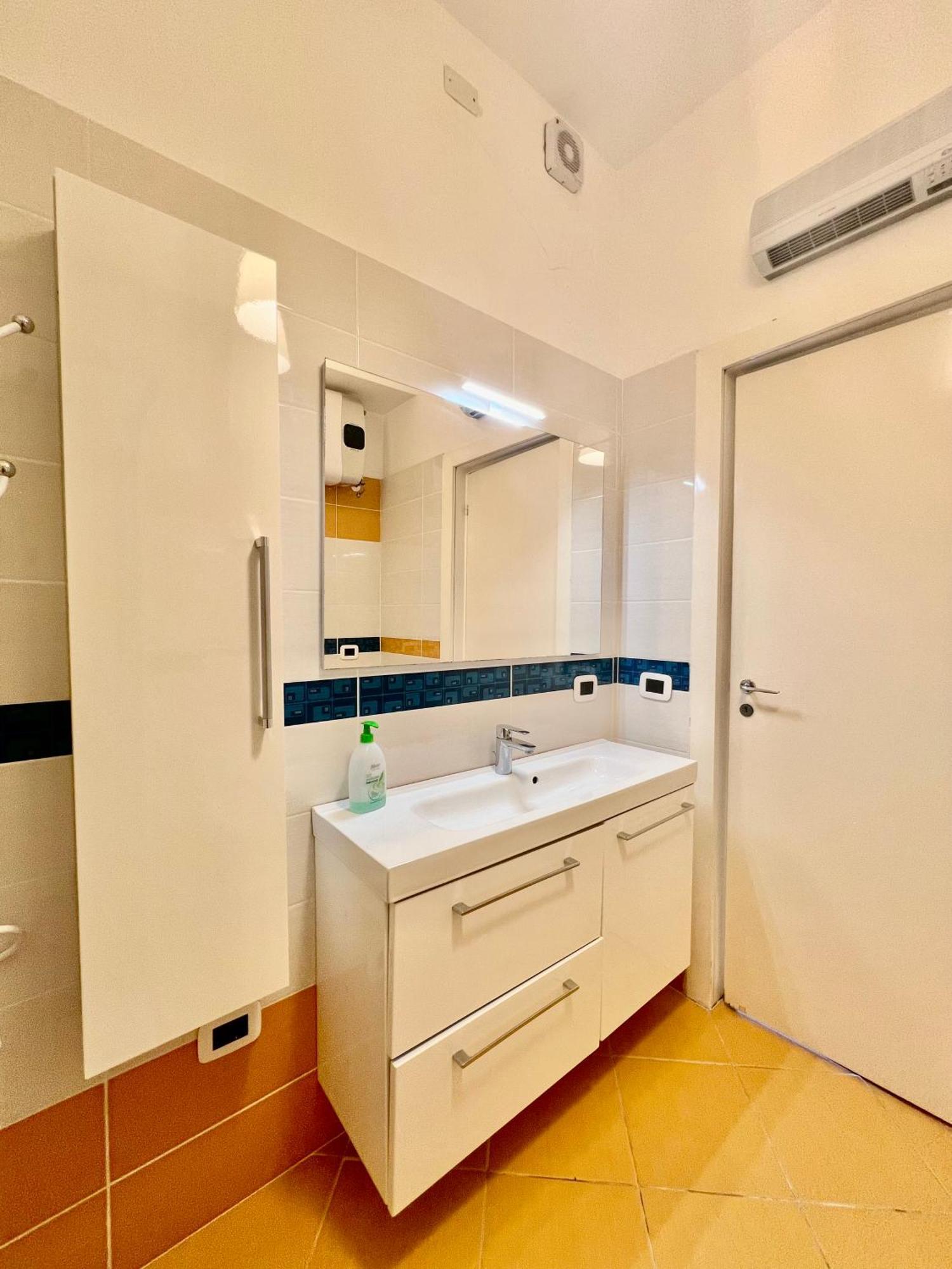 Eurotel 405 Rapallo Bagian luar foto